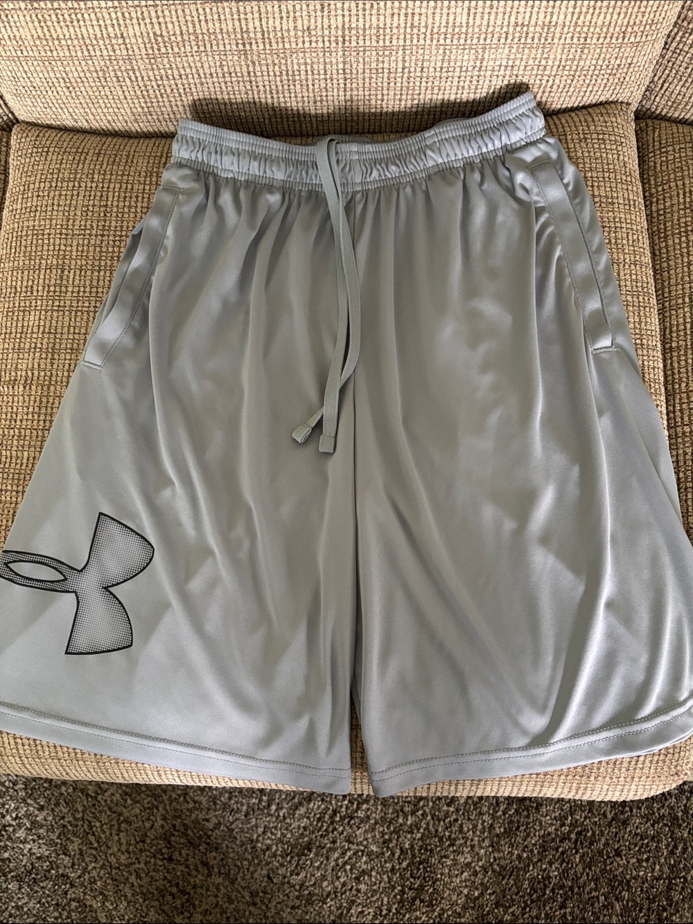 Under Armour Men’s Gray Athletic Drawstring Shorts